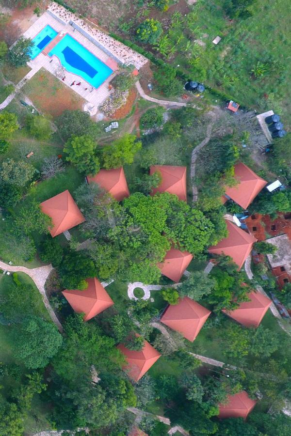 Kabalega Resort - Hoima Exteriör bild