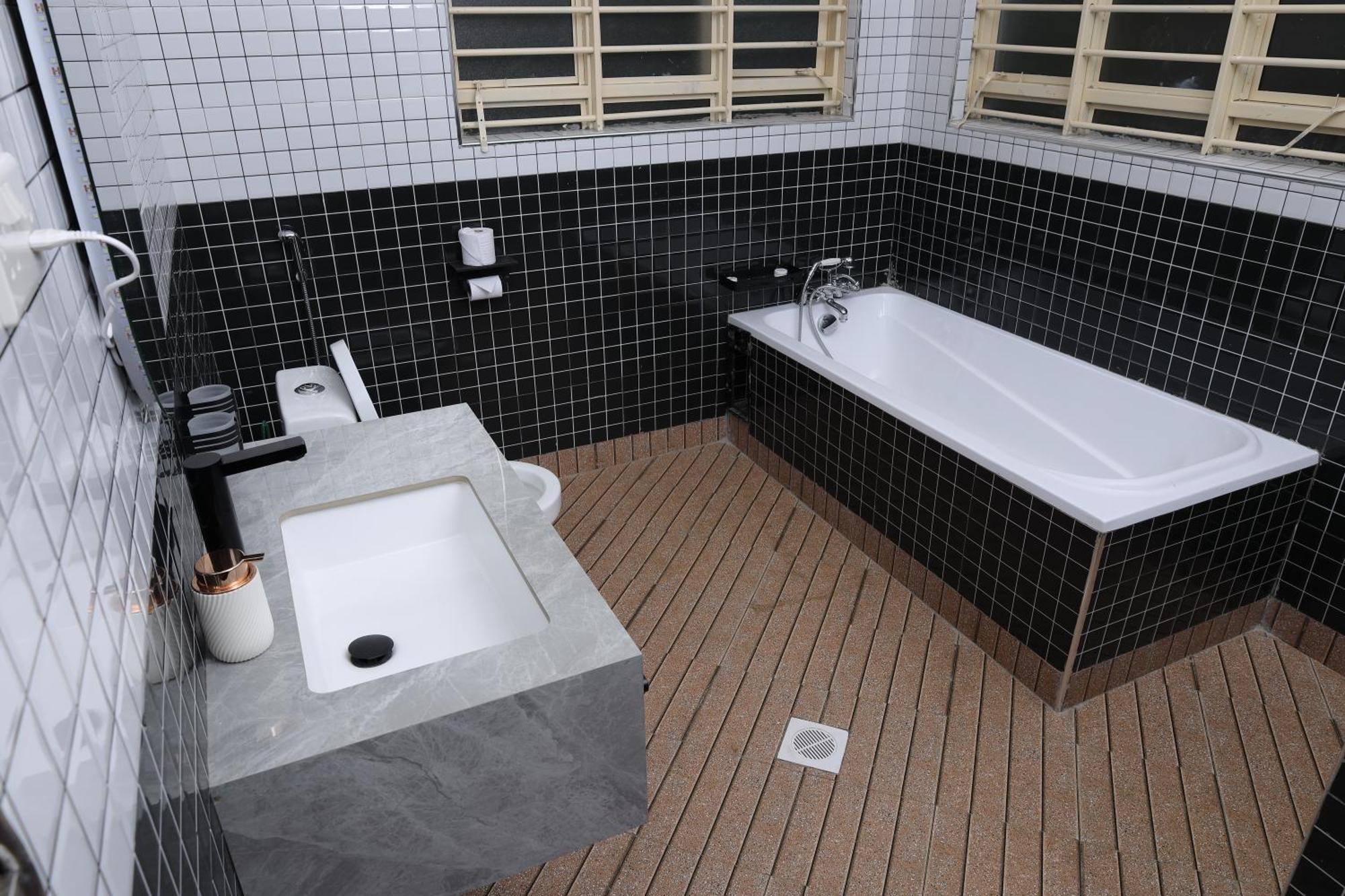 Kabalega Resort - Hoima Exteriör bild